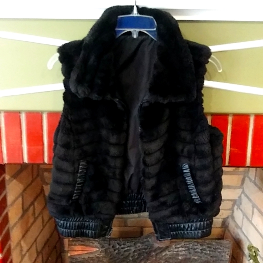 Black Faux - ??? Fur Vest